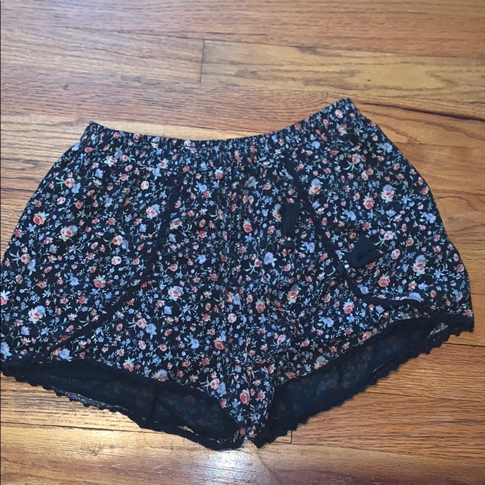 floral shorts